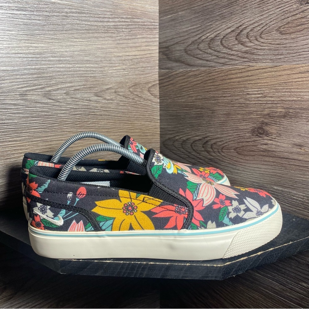 Nike toki slip aloha floral
